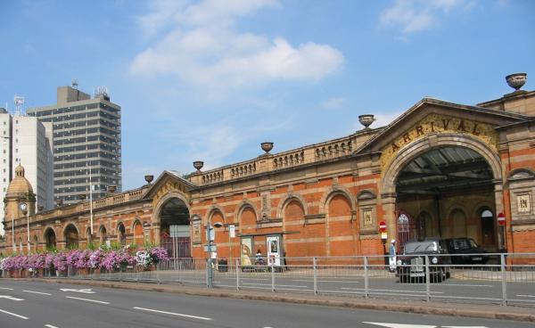 {Leicester station}
